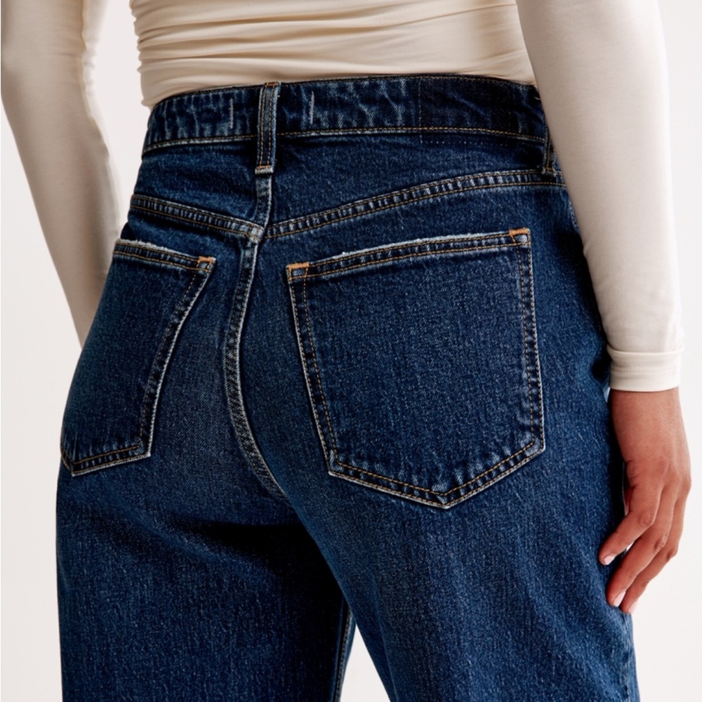 Abercrombie & Fitch Curve Love High Rise Vintage Straight Jeans